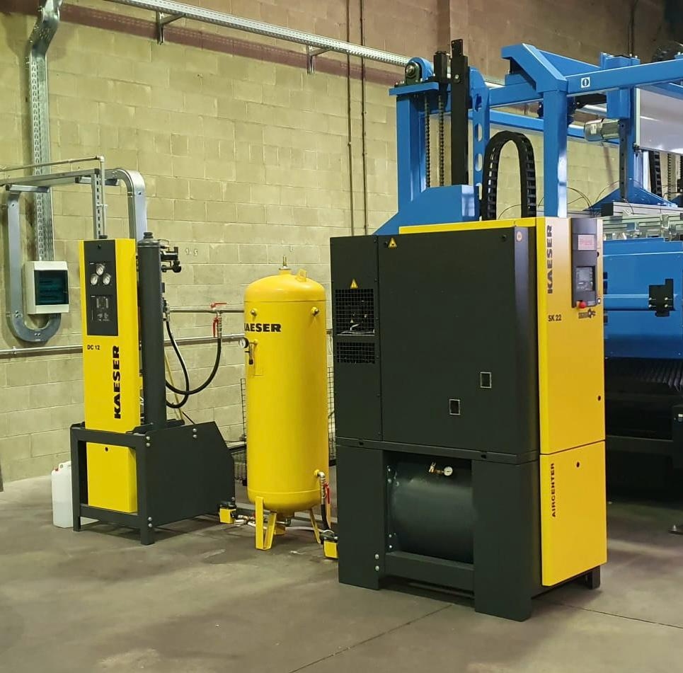 Installazione Kaeser SK22 con essiccatore DC12 e serbatoio